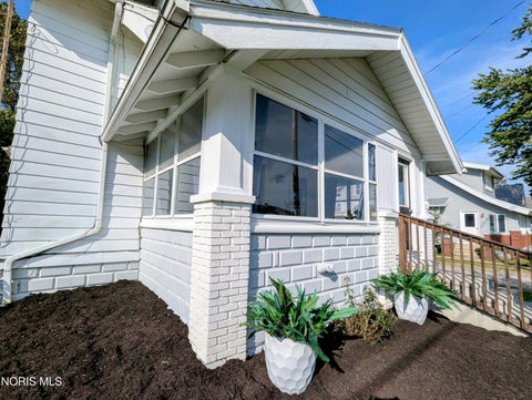 Tiny photo for 401 E Baubice Street, Pioneer, OH 43554 (MLS # 10013512)