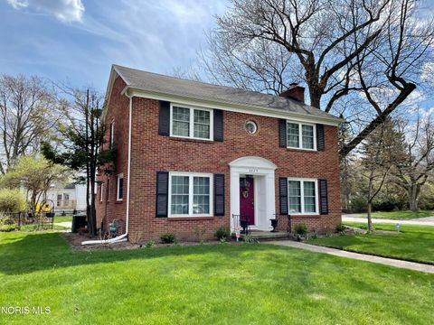 Photo of 3225 Kenwood Boulevard, Toledo, OH 43606 (MLS # 10005259)