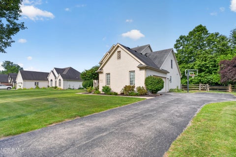 Tiny photo for 3222 Estuary Place, Maumee, OH 43537 (MLS # 10011024)