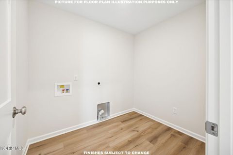 Tiny photo for 130 Valley Hall Drive, Perrysburg, OH 43551 (MLS # 10005683)