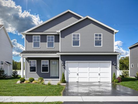 Photo of 130 Valley Hall Drive, Perrysburg, OH 43551 (MLS # 10005683)