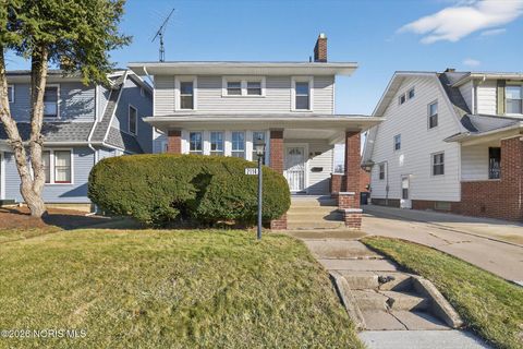 Tiny photo for 2114 Parkdale Avenue, Toledo, OH 43607 (MLS # 10003248)