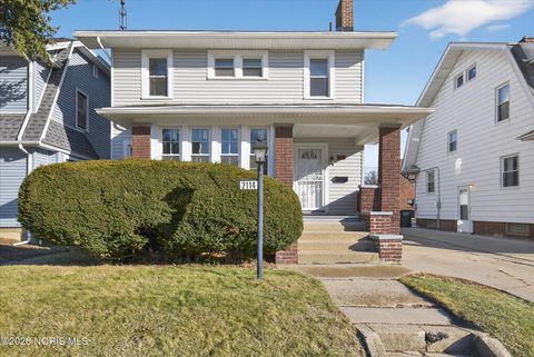 Tiny photo for 2114 Parkdale Avenue, Toledo, OH 43607 (MLS # 10003248)