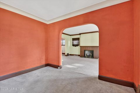 Tiny photo for 2114 Parkdale Avenue, Toledo, OH 43607 (MLS # 10003248)