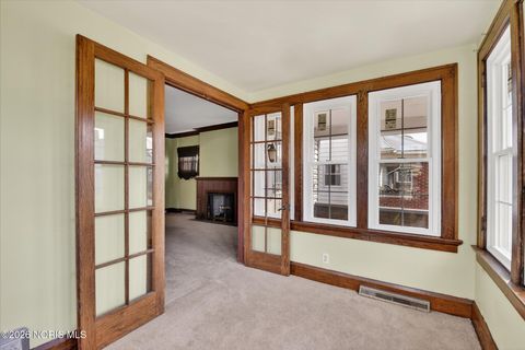 Tiny photo for 2114 Parkdale Avenue, Toledo, OH 43607 (MLS # 10003248)