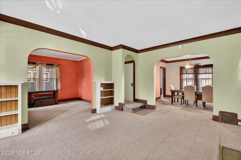 Tiny photo for 2114 Parkdale Avenue, Toledo, OH 43607 (MLS # 10003248)