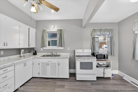 Tiny photo for 2114 Parkdale Avenue, Toledo, OH 43607 (MLS # 10003248)