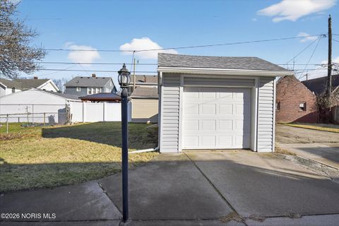 Tiny photo for 2114 Parkdale Avenue, Toledo, OH 43607 (MLS # 10003248)