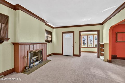 Tiny photo for 2114 Parkdale Avenue, Toledo, OH 43607 (MLS # 10003248)