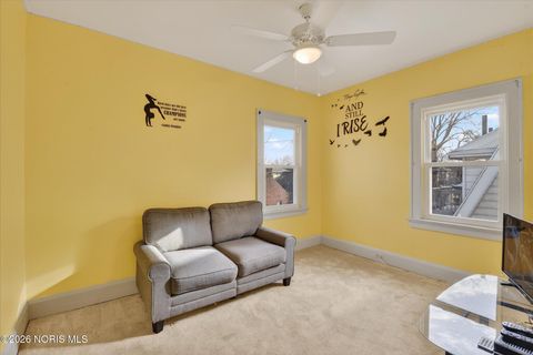 Tiny photo for 2114 Parkdale Avenue, Toledo, OH 43607 (MLS # 10003248)