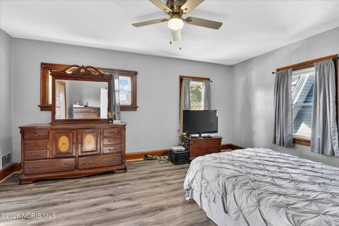 Tiny photo for 2114 Parkdale Avenue, Toledo, OH 43607 (MLS # 10003248)