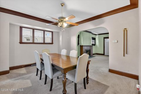 Tiny photo for 2114 Parkdale Avenue, Toledo, OH 43607 (MLS # 10003248)