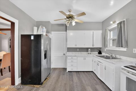 Tiny photo for 2114 Parkdale Avenue, Toledo, OH 43607 (MLS # 10003248)