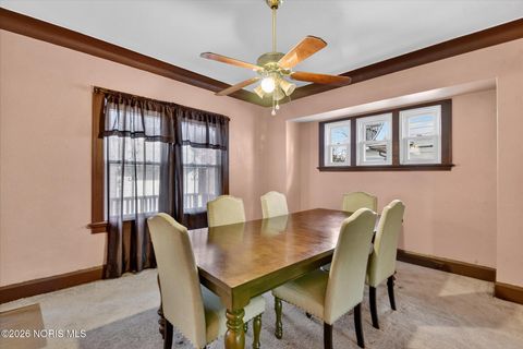 Tiny photo for 2114 Parkdale Avenue, Toledo, OH 43607 (MLS # 10003248)