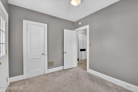 Tiny photo for 2114 Parkdale Avenue, Toledo, OH 43607 (MLS # 10003248)