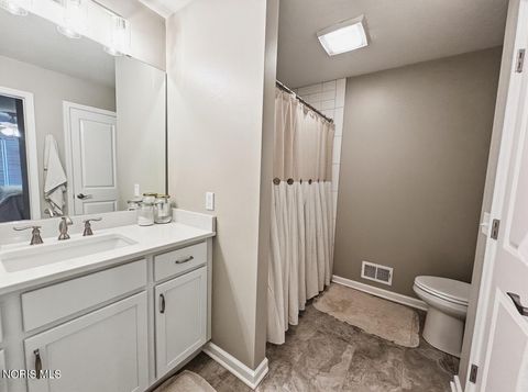 Tiny photo for 5707 Chardonnay Drive, Toledo, OH 43615 (MLS # 10007820)
