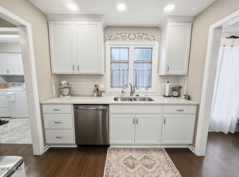 Tiny photo for 5707 Chardonnay Drive, Toledo, OH 43615 (MLS # 10007820)