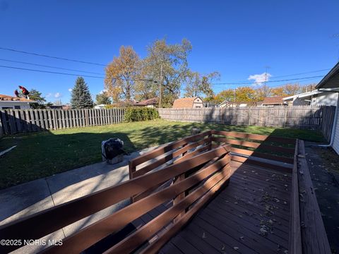 Tiny photo for 110 Mount Vernon Place, Walbridge, OH 43465 (MLS # 10000656)