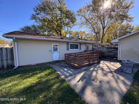 Tiny photo for 110 Mount Vernon Place, Walbridge, OH 43465 (MLS # 10000656)