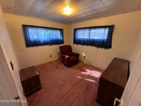 Tiny photo for 110 Mount Vernon Place, Walbridge, OH 43465 (MLS # 10000656)