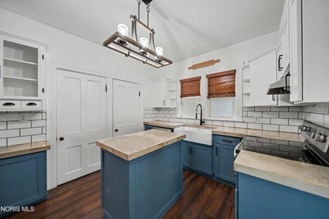 Tiny photo for 932 S West Street, Findlay, OH 45840 (MLS # 10010560)