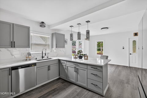 Tiny photo for 5704 Webster Road, Sylvania, OH 43560 (MLS # 10011279)