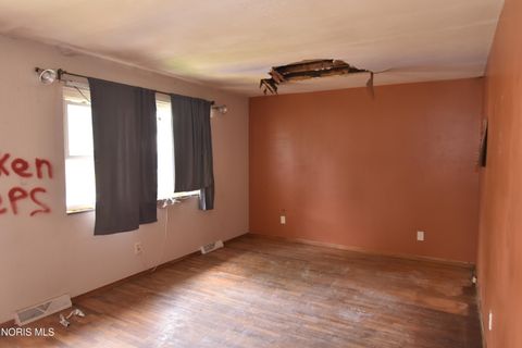 Tiny photo for 5909 Merle Street, Toledo, OH 43623 (MLS # 10008332)