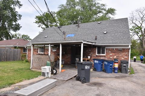 Tiny photo for 5909 Merle Street, Toledo, OH 43623 (MLS # 10008332)