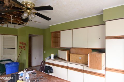 Tiny photo for 5909 Merle Street, Toledo, OH 43623 (MLS # 10008332)