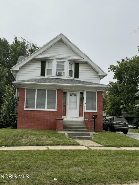 Photo of 1041 Alcott Street, Toledo, OH 43612 (MLS # 10011083)