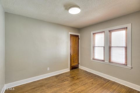 Tiny photo for 2644 Oak Grove Place, Toledo, OH 43613 (MLS # 10005735)