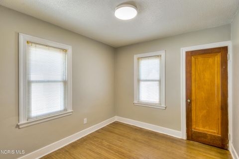 Tiny photo for 2644 Oak Grove Place, Toledo, OH 43613 (MLS # 10005735)