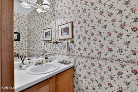 Tiny photo for 3845 Pepperwood Court, Sylvania, OH 43560 (MLS # 10012009)