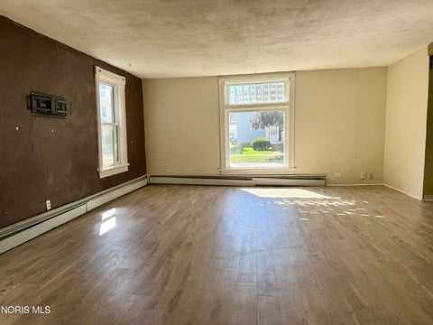 Tiny photo for 1128 Garrison Street, Fremont, OH 43420 (MLS # 10014012)