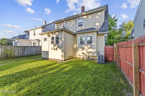 Tiny photo for 4426 Burnham Avenue, Toledo, OH 43612 (MLS # 10012732)
