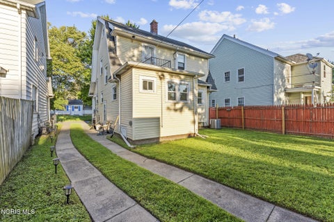 Tiny photo for 4426 Burnham Avenue, Toledo, OH 43612 (MLS # 10012732)