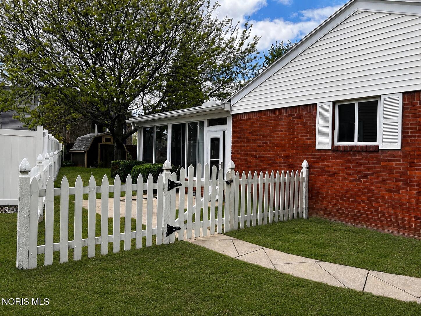 106 Rossway Avenue