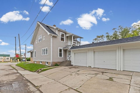 Tiny photo for 2490 Broadway Street, Toledo, OH 43609 (MLS # 10014872)