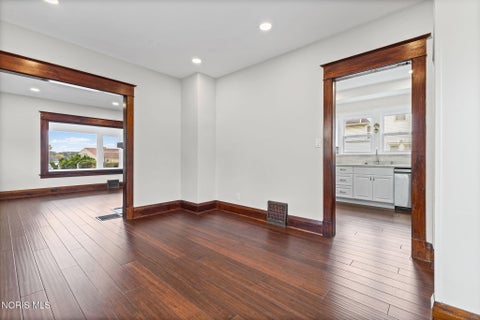 Tiny photo for 2490 Broadway Street, Toledo, OH 43609 (MLS # 10014872)