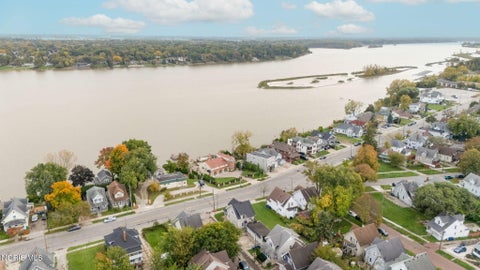 Tiny photo for 2490 Broadway Street, Toledo, OH 43609 (MLS # 10014872)