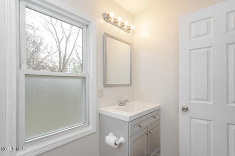 Tiny photo for 5847 Artwell Drive, Sylvania, OH 43560 (MLS # 10006400)