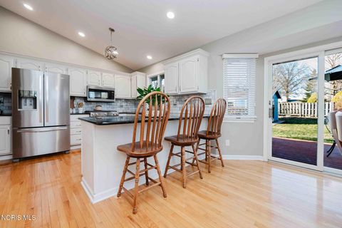 Tiny photo for 828 N Hill Trail, Findlay, OH 45840 (MLS # 10004751)