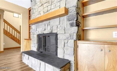 Tiny photo for 1144 Bernath Parkway, Toledo, OH 43615 (MLS # 10005005)