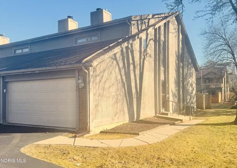 Photo of 1144 Bernath Parkway, Toledo, OH 43615 (MLS # 10005005)