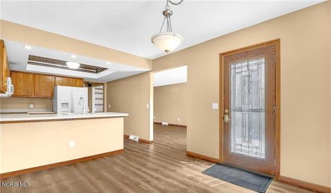 Tiny photo for 1144 Bernath Parkway, Toledo, OH 43615 (MLS # 10005005)