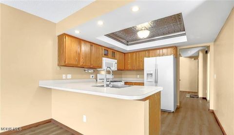 Tiny photo for 1144 Bernath Parkway, Toledo, OH 43615 (MLS # 10005005)