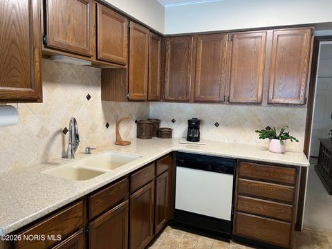 Tiny photo for 2079 Cherrylawn Drive, Toledo, OH 43614 (MLS # 10003954)