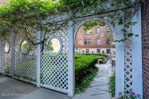 Tiny photo for 2200 Scottwood Avenue #306, Toledo, OH 43620 (MLS # 10001773)