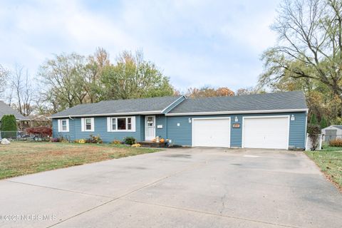 Photo of 4941 Gorham Place, Sylvania, OH 43560 (MLS # 10001168)