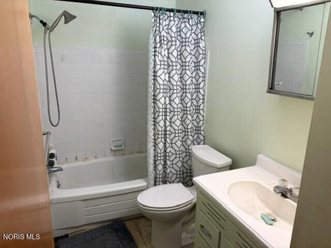 Tiny photo for 5836 Vistamar Road, Toledo, OH 43611 (MLS # 10012921)